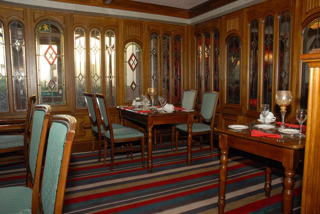 Auburn Lodge Hotel & Leisure Centre Ennis Esterno foto