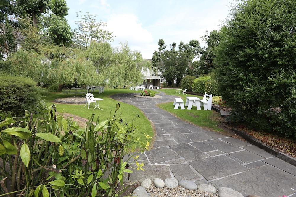 Auburn Lodge Hotel & Leisure Centre Ennis Esterno foto