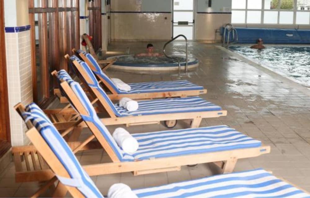 Auburn Lodge Hotel & Leisure Centre Ennis Esterno foto