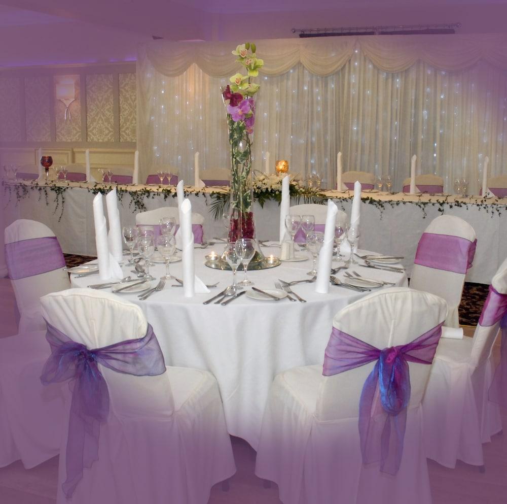 Auburn Lodge Hotel & Leisure Centre Ennis Esterno foto