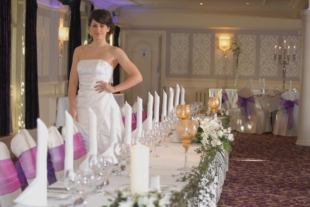 Auburn Lodge Hotel & Leisure Centre Ennis Esterno foto