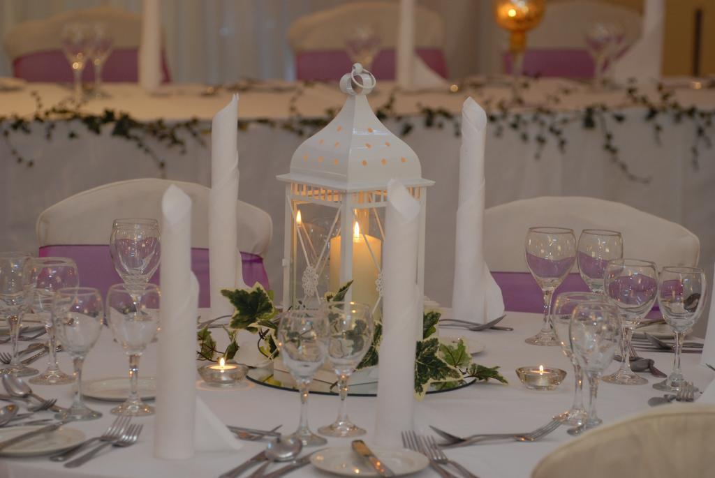Auburn Lodge Hotel & Leisure Centre Ennis Esterno foto