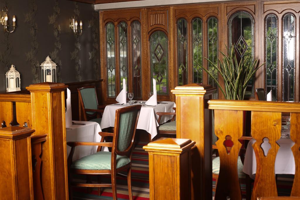 Auburn Lodge Hotel & Leisure Centre Ennis Esterno foto